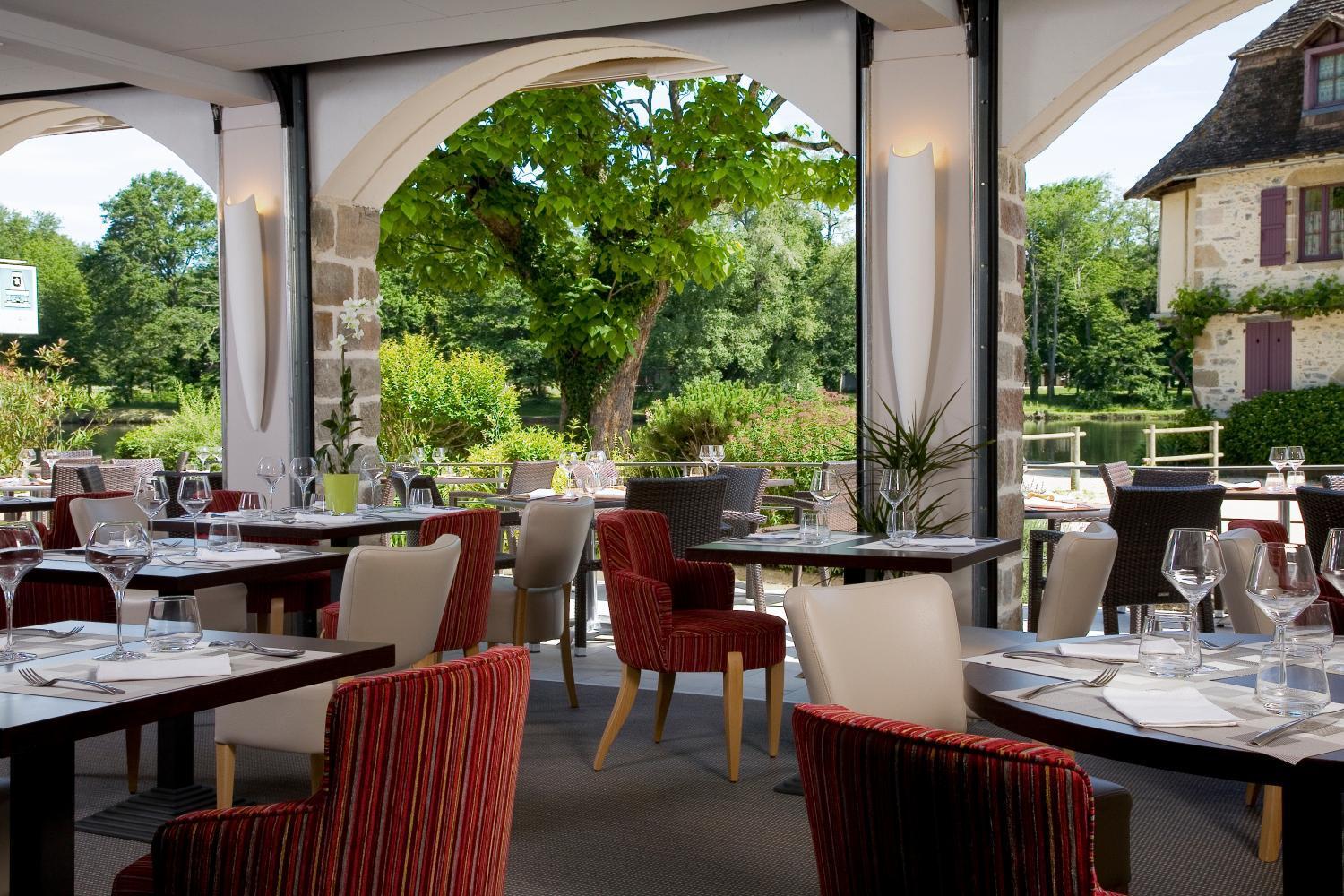 Logis Hotel Les Flots Bleus Beaulieu-sur-Dordogne Zewnętrze zdjęcie